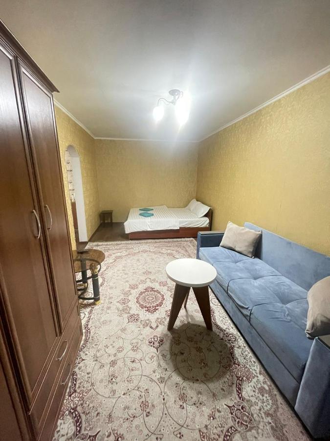 Квартира Рядом Арбата, Гоголя 92 אלמטי מראה חיצוני תמונה